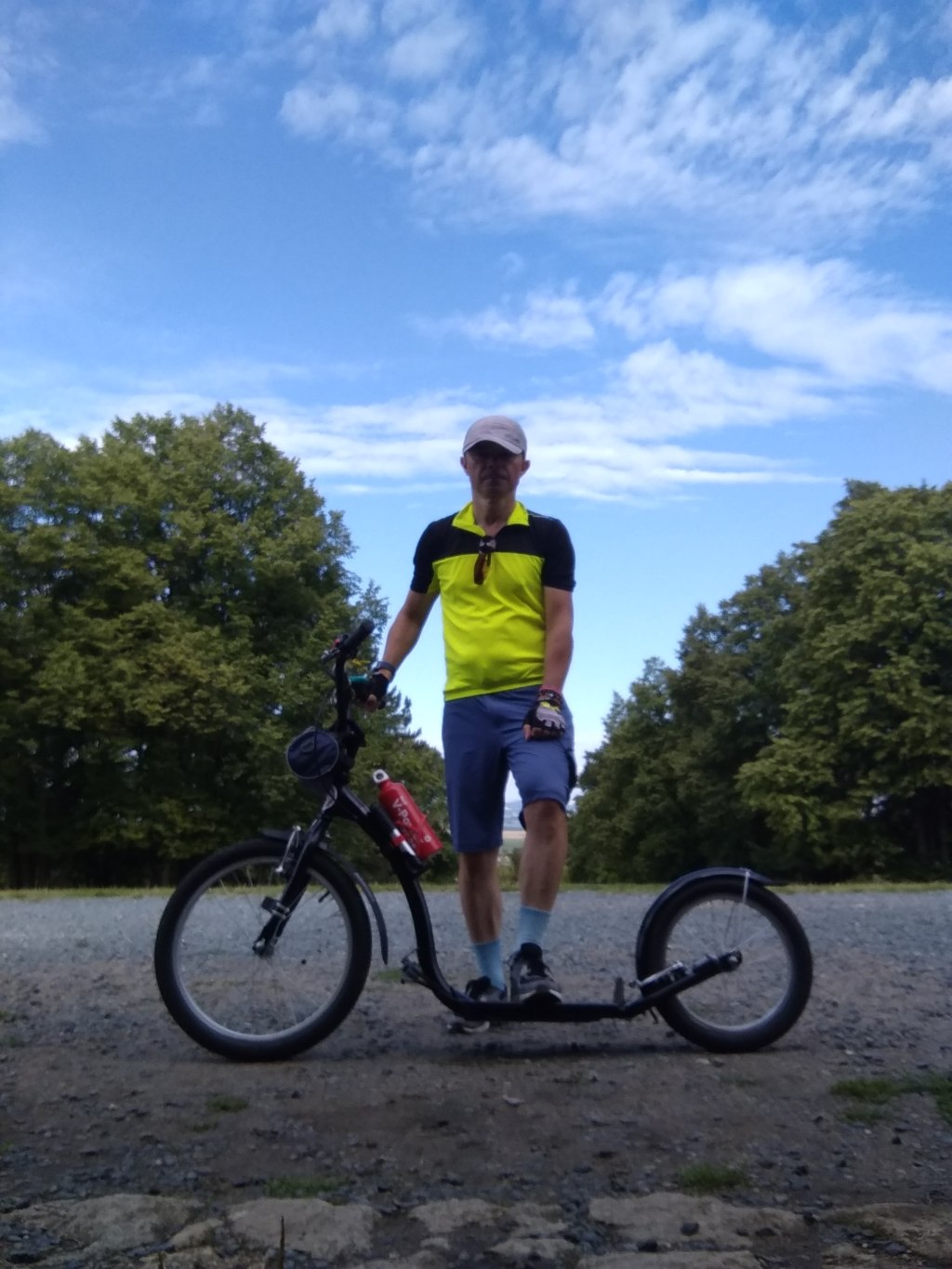 Sv. Trojice na&nbsp;koloběžce