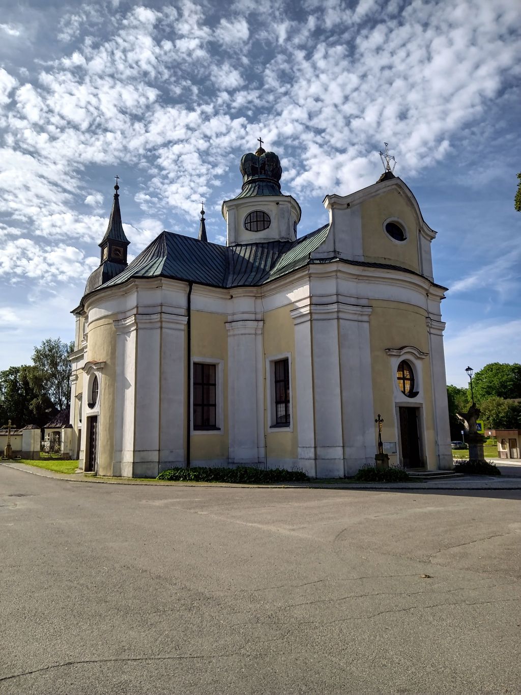 Z KONÍKOVA PŘES ZVOLI DO TIŠNOVA A&nbsp;DOM